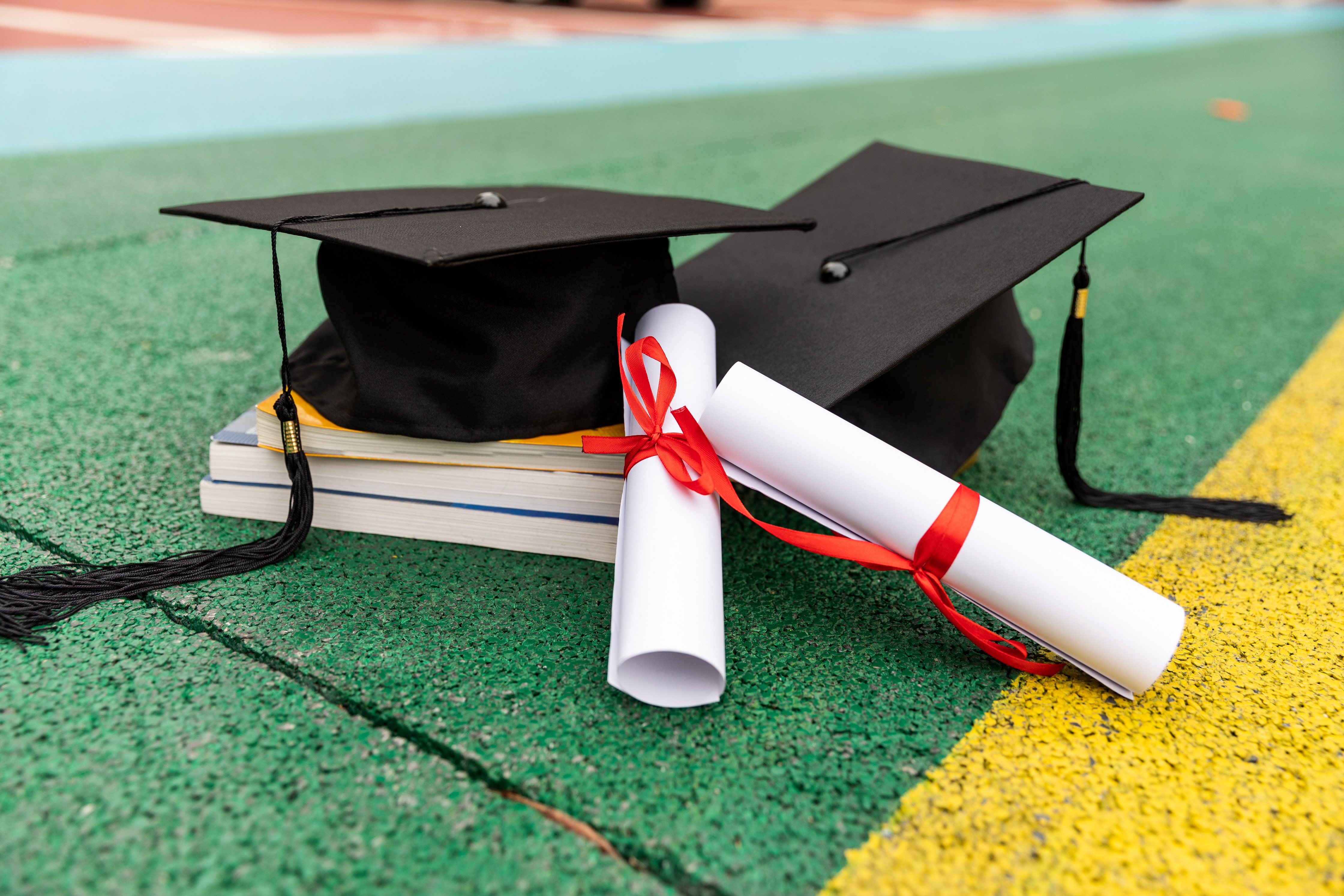 電大中專和國家開放大學是同一個學校嗎？